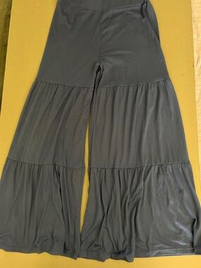Women's Charcoal Tiered Palazzo Pants - Casual Wide Leg